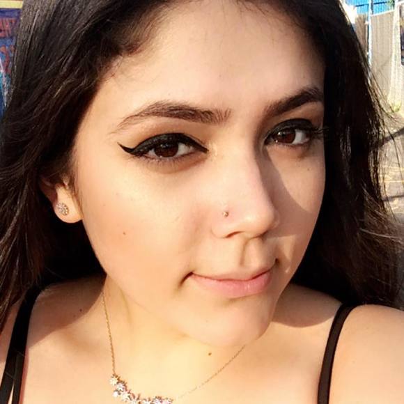 Meet your Posher, Fatima - Picture 1 of 1